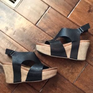 Wedge sandals only worn once still looks new